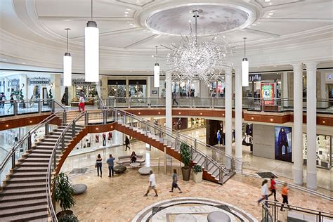 shopping malls in buckhead atlanta.